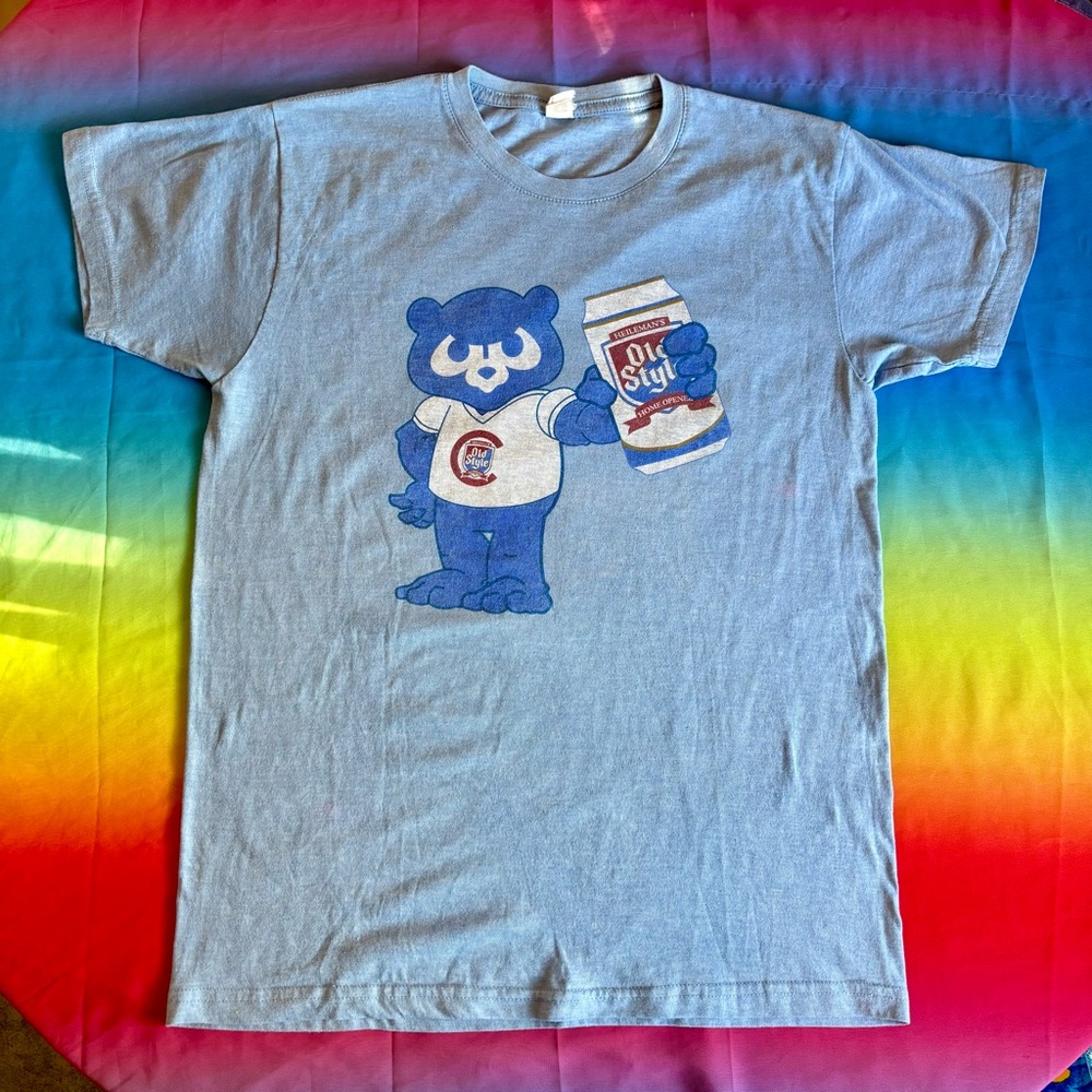 Chicago Cubs Baseball 🐻 Old Style Beer🍺 Vintage Short Sleeve Graphic Tee ♥️⚾️💙